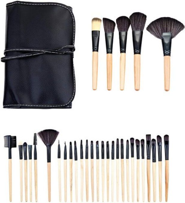 Set de 32 pinceaux bois