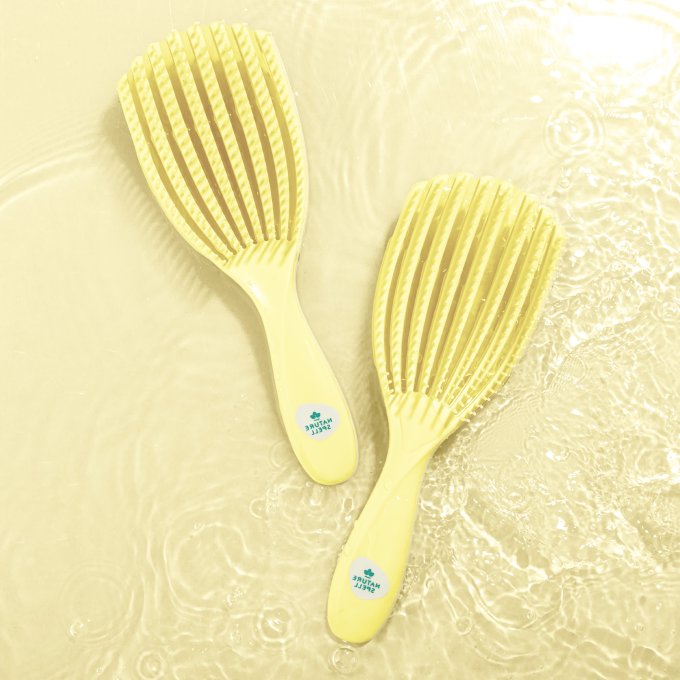 Brosse démêlante Flexiflow – brosse anti-nœuds flexible pour un démêlage tout en douceur - Coloris j
