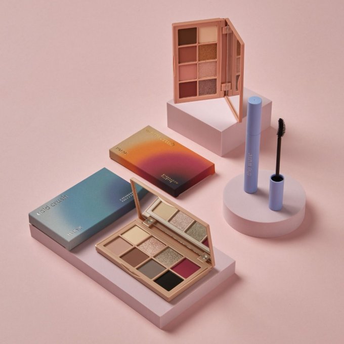 Duo "Warm Crush" : palette 8 ombres à paupières  11 g VEGAN et Mascara WAVE - PAESE